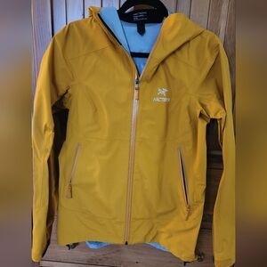 Arcteryx beta jacket